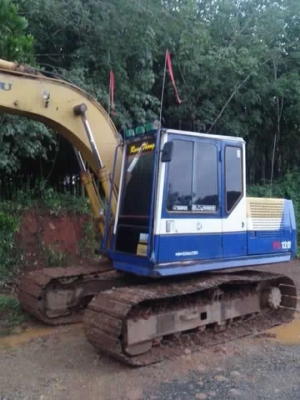 KOMATSU PC100-5  ติดต่อปารวี  โทร 0839686255  ขายแล้ว 435,000 บาทค่ะ