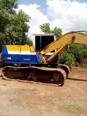 KOMATSU PC100-5  ติดต่อปารวี  โทร 0839686255  ขายแล้ว 435,000 บาทค่ะ