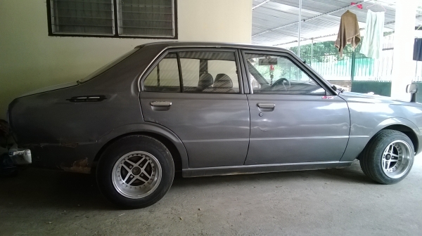 ยกเลิกการขายตัดสินใจปั้นต่อแล้วครับ ke30 4ประตู ทะเบียนโอน ภาษีเต็ม 57 ไม่มีเวลาปั้นครับ42000 ไม่เอาล้อเหลือ25000 ถ้าเอาจริงๆลดได้อีกครับ