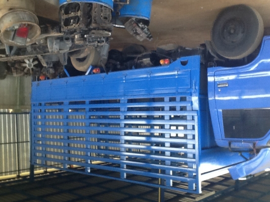 ขายรถอีซูซุ 6ล้อ KS เครื่องยนต์ 100 แรง กะบะคาร์โก้มีคอกเหล็ก สภาพดีพร้อมใช้งาน ขายรถอีซูซุ 6ล้อ KS เครื่องยนต์ 100 แรง กะบะคาร์โก้มีคอกเหล็ก สภาพดีพร้อมใช้งาน