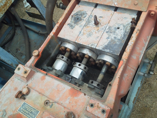 ปั้มแรงดันสูงขนาดใหญ่มากๆทำแรงดัน 1200 bar ครบชุด ถังเก็บน้ำตู้ควบคุมและอื่นๆ