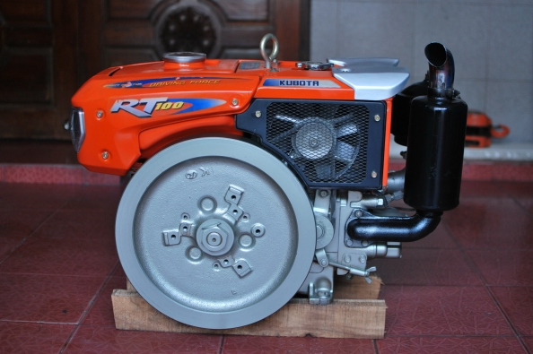 ขาย kubota RT100 Di เครื่องติดนิ่ม สภาพสวยพร้อมใช้ รับประกัน 2 เดือน ราคา 25000 บาท