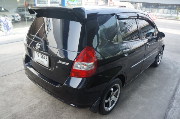 HONDA JAZZ 2004 ล้อ MAX แอร์เย็น เครื่องเดิม ช่วงล่างดี รถขับดีมาก สีสวย ภายใน+เบาะ สมบูรณ์ รถพร้อมใช้งานทันที การันตีรถสวย จัดไฟแนนได้เต็ม ฟรีดาวน์ HONDA JAZZ 2004 ล้อ MAX แอร์เย็น เครื่องเดิม ช่วงล่างดี รถขับดีมาก สีสวย ภายใน+เบาะ สมบูรณ์ รถพร้อมใช้งานทันที การันตีรถสวย จัดไฟแนนได้เต็ม ฟรีดาวน์