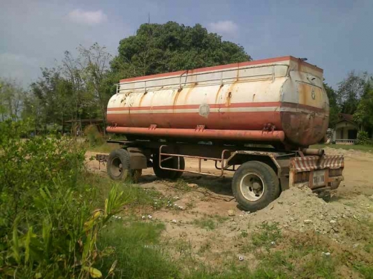 ถังน้ำมันลูกพ่วงมี  4 ช่อง ทะเบียนพร้อม