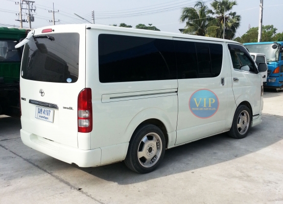 TOYOTA  HIACE (รถตู้)