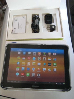 Samsung GALAXY Tab 2 10.1 GT-P5700 สภาพดีใช้งานน้อย อุปกรณ์แท้ครบๆ ทุกชิ้น พร้อมกล่อง มีเคสให้ 1 อัน ภาพถ่ายจริง  8000 บาท พร้อมส่งทั่วไทย