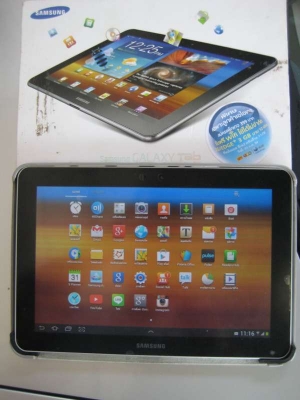 Samsung GALAXY Tab 2 10.1 GT-P5700 สภาพดีใช้งานน้อย อุปกรณ์แท้ครบๆ ทุกชิ้น พร้อมกล่อง มีเคสให้ 1 อัน ภาพถ่ายจริง  8000 บาท พร้อมส่งทั่วไทย