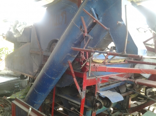 ขายตามสภาพรถเกียวไทเจริญเครื่อง6BG1-1ตัวเดินโมลดเหลือ135000บาท