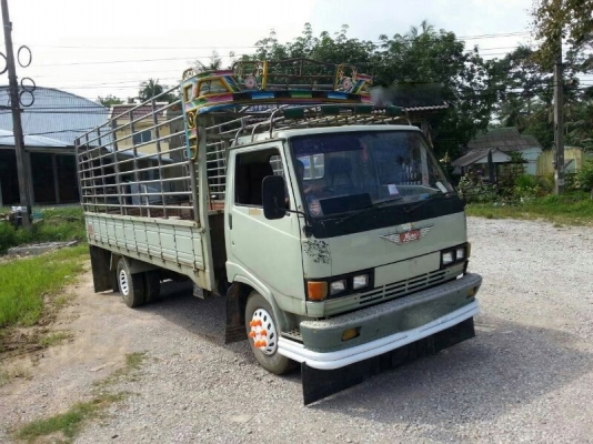 รถฮีโน่ 6 ล้อ รั้ว KM779  117 แรงม้า ปี 35  สนใจติดต่อ 081 - 6079515