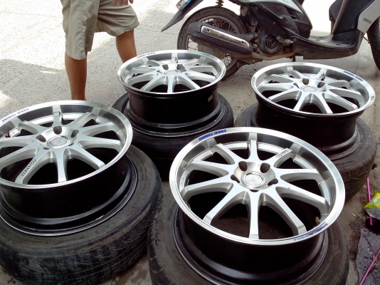 ขายแม็ก18 5/114.3 สวยเดิม ราคาถูก ไม่คดไม่ดุ้ง et45 7000บาท ขายแม็ก18 5/114.3 สวยเดิม ราคาถูก ไม่คดไม่ดุ้ง et45 7000บาท