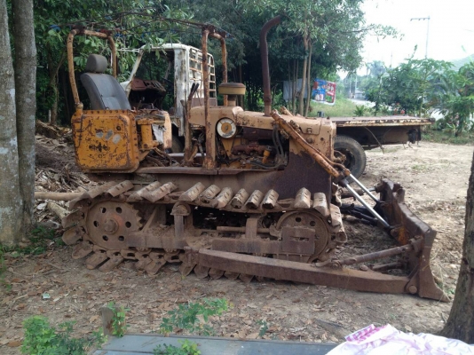 รถเทร๊คเตอร์ komatsu รุ่น D20P-3
