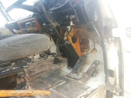 รถนิสสัน 10 ล้อดั้ม 230 แรงม้า. ( มีขาย 2 คัน. ) สนใจติดต่อ 081 - 6079515 รถนิสสัน 10 ล้อดั้ม 230 แรงม้า. ( มีขาย 2 คัน. ) สนใจติดต่อ 081 - 6079515