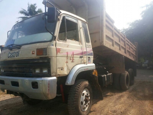 รถนิสสัน 10 ล้อดั้ม  230 แรงม้า.  ( มีขาย 2 คัน. )   สนใจติดต่อ 081 - 6079515