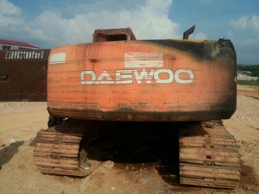 รถแบคโฮ DAEWOO 200 - 5 ( ตามสภาพ. ) สนใจติดต่อ 081 - 6079515 รถแบคโฮ DAEWOO 200 - 5 ( ตามสภาพ. ) สนใจติดต่อ 081 - 6079515