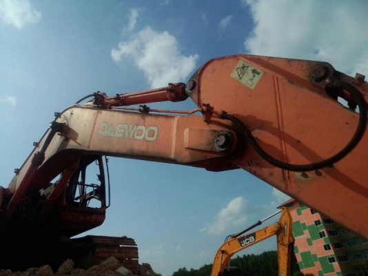 รถแบคโฮ DAEWOO 200 - 5 ( ตามสภาพ. ) สนใจติดต่อ 081 - 6079515 รถแบคโฮ DAEWOO 200 - 5 ( ตามสภาพ. ) สนใจติดต่อ 081 - 6079515