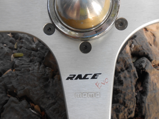 พวงมาลัยสวยๆ ตัวละ 2000