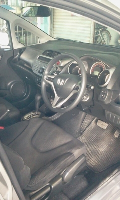 ขายดาวน์ฮอนด้า Jazz 1.5 i-VTEC ตัว Top ปี 2010 ขายดาวน์ฮอนด้า Jazz 1.5 i-VTEC ตัว Top ปี 2010