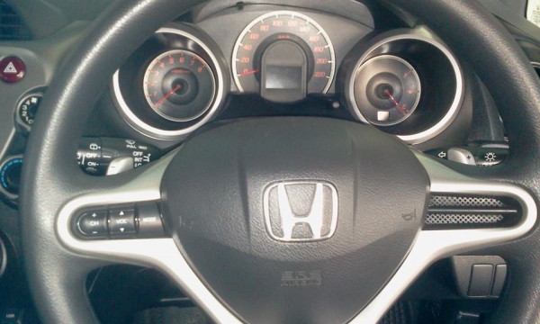 ขายดาวน์ฮอนด้า Jazz 1.5 i-VTEC ตัว Top ปี 2010 ขายดาวน์ฮอนด้า Jazz 1.5 i-VTEC ตัว Top ปี 2010