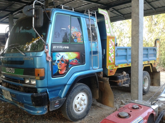 รถหกล้อดั้ม ISUZU 185 เครื่องส้ม แอร์เย็นยางดี เบรคจิพฟี่ สนใจโทรมานะครับ