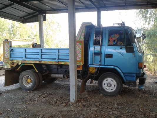 รถหกล้อดั้ม ISUZU 185 เครื่องส้ม แอร์เย็นยางดี เบรคจิพฟี่ สนใจโทรมานะครับ