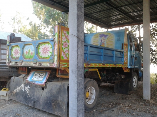 รถหกล้อดั้ม ISUZU 185 เครื่องส้ม แอร์เย็นยางดี เบรคจิพฟี่ สนใจโทรมานะครับ