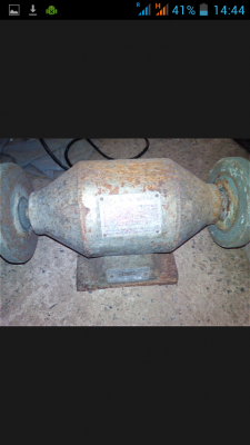 เครื่องเจียรแบบตั้งโต๊ะ