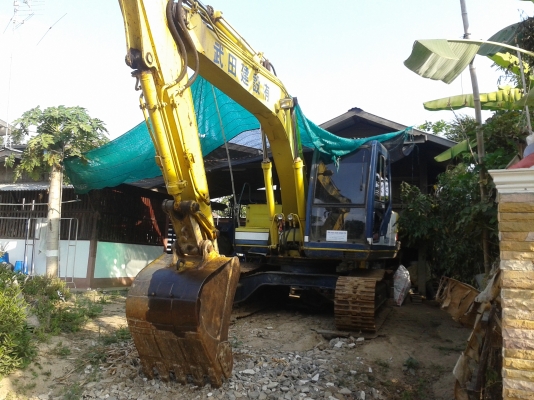 รถแม็คโครสวยโกเบ 120รุ่น3 เครื่องดีแอร์เย็น ระบบไฟฟ้าครบ รถใช้งานประมาณ 700 กว่าชั่วโมง