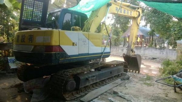 รถแม็คโครสวยโกเบ 120รุ่น3 เครื่องดีแอร์เย็น ระบบไฟฟ้าครบ รถใช้งานประมาณ 700 กว่าชั่วโมง