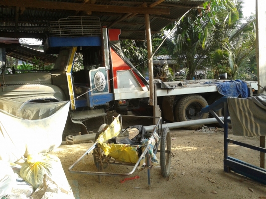 รถสิบล้อหัวยาว รถสวยเครื่อง185 พวงมาลัยพาวเวอร์ รถพร้อมใช้ข่วงล่าง ไอ้หลง200 รถสิบล้อหัวยาว รถสวยเครื่อง185 พวงมาลัยพาวเวอร์ รถพร้อมใช้ข่วงล่าง ไอ้หลง200