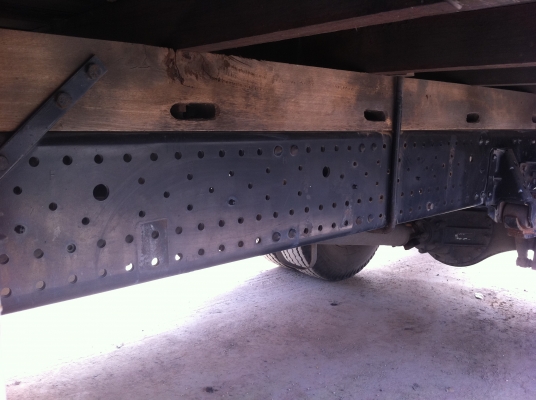 ISUZU NPR กระบะคาร์โก้