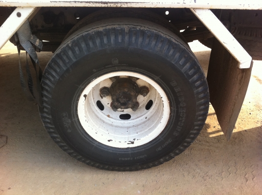 ISUZU NPR กระบะคาร์โก้