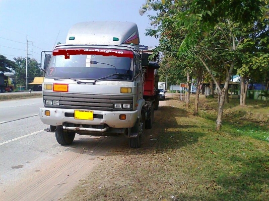 บริการ..ย้าย รถแบคโฮ รถแทรคเตอร์ ฯลฯ ด้วยสิบล้อหัวลาก และหางโรเบรท ชอบราคาเท่าไรต่อรองได้ครับ