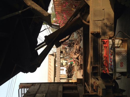 สิบล้อหัวยาว ดั้ม  ติดต่อคุณไก่ 0861237456