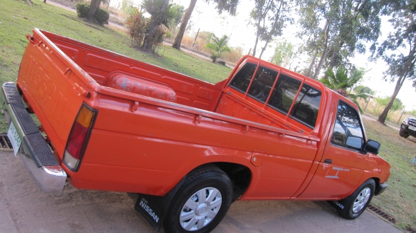 ขายกระบะนิสสันบิ๊กเอ็มฝาแดง ปี36 เครื่องแน่นไม่ไอไม่จากสภาพพร้อมใช้งานครับ ......รถเดิมๆทั้งคันครับสีเดิมบางๆมากไม่มีผุครัชชีสวยๆไม่มีตำหนิ รถคนแก่ใช้งานครับภาษีขาดกันยายน57+ทะเบียน+พร้อมชุดโอนครับ อยากให้มาลองขับดูก่อนเห็นสภาพจริงแล้วจะชอบเลยครับคันนี้ซื ขายกระบะนิสสันบิ๊กเอ็มฝาแดง ปี36 เครื่องแน่นไม่ไอไม่จากสภาพพร้อมใช้งานครับ ......รถเดิมๆทั้งคันครับสีเดิมบางๆมากไม่มีผุครัชชีสวยๆไม่มีตำหนิ รถคนแก่ใช้งานครับภาษีขาดกันยายน57+ทะเบียน+พร้อมชุดโอนครับ อยากให้มาลองขับดูก่อนเห็นสภาพจริงแล้วจะชอบเลยครับคันนี้ซื