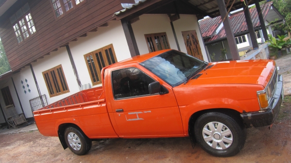 ขายกระบะนิสสันบิ๊กเอ็มฝาแดง ปี36 เครื่องแน่นไม่ไอไม่จากสภาพพร้อมใช้งานครับ ......รถเดิมๆทั้งคันครับสีเดิมบางๆมากไม่มีผุครัชชีสวยๆไม่มีตำหนิ รถคนแก่ใช้งานครับภาษีขาดกันยายน57+ทะเบียน+พร้อมชุดโอนครับ อยากให้มาลองขับดูก่อนเห็นสภาพจริงแล้วจะชอบเลยครับคันนี้ซื ขายกระบะนิสสันบิ๊กเอ็มฝาแดง ปี36 เครื่องแน่นไม่ไอไม่จากสภาพพร้อมใช้งานครับ ......รถเดิมๆทั้งคันครับสีเดิมบางๆมากไม่มีผุครัชชีสวยๆไม่มีตำหนิ รถคนแก่ใช้งานครับภาษีขาดกันยายน57+ทะเบียน+พร้อมชุดโอนครับ อยากให้มาลองขับดูก่อนเห็นสภาพจริงแล้วจะชอบเลยครับคันนี้ซื