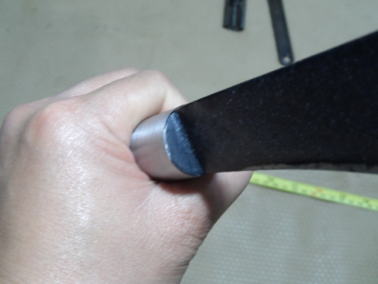 มีดเหน็บ(ขี้เหล่)