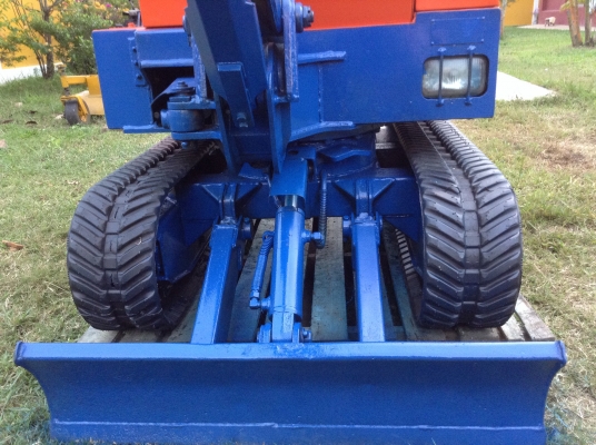 ขายรถแบคโฮเล็ก ยี่ห้อ : TAKEUCHI รุ่น TB080 พร้อมใช้งาน ขายรถแบคโฮเล็ก ยี่ห้อ : TAKEUCHI รุ่น TB080 พร้อมใช้งาน