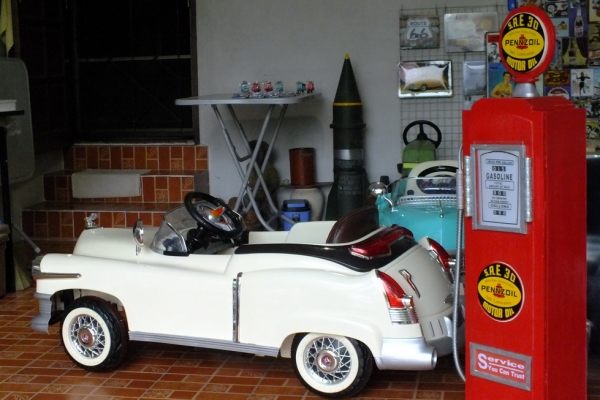 ขออนุญาตขาย classic cadilac 1955 รถไฟฟ้าเด็กสวยๆขับได้ โชว์ได้