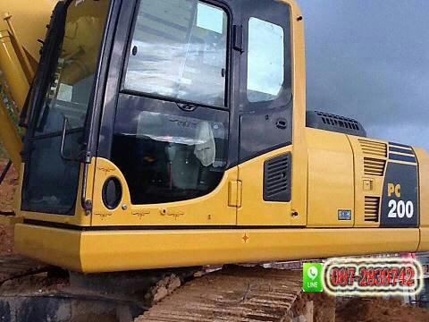 ขาย แบคโฮบูมยาว KOMATSU PC 200-8 พร้อมติดไลท์ใช้กับหัวกระแทก