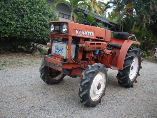 ขายรถไถ Hinomoto 18แรง 2เพลา สภาพพร้อมใช้งาน สนใจโทรติดต่อครับ