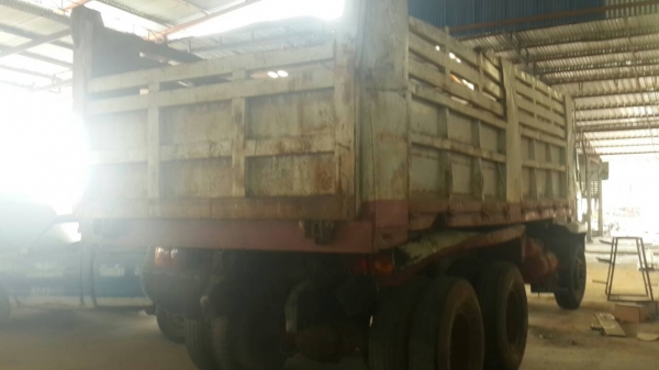 ขายด่วนไอ้หลงสิบปีดสองเพลาดั้ม FN527MA195แรง  พร้อมใช้จัดแนนท์ได้โทร 0801515451