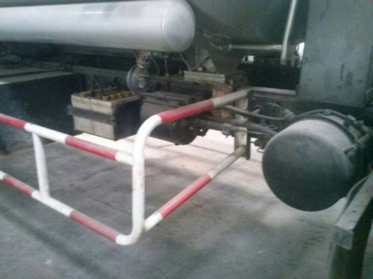 รถมิตซู 6 ล้อ ( บรรทุกน้ำมัน ) FK455M 165 แรงม้า. สนใจติดต่อ 081 - 6079515 รถมิตซู 6 ล้อ ( บรรทุกน้ำมัน ) FK455M 165 แรงม้า. สนใจติดต่อ 081 - 6079515