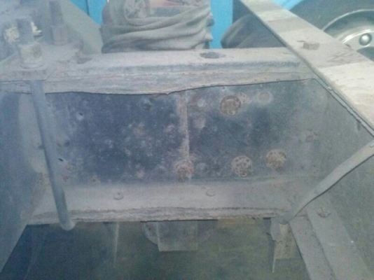 รถมิตซู 6 ล้อ ( บรรทุกน้ำมัน ) FK455M 165 แรงม้า. สนใจติดต่อ 081 - 6079515 รถมิตซู 6 ล้อ ( บรรทุกน้ำมัน ) FK455M 165 แรงม้า. สนใจติดต่อ 081 - 6079515