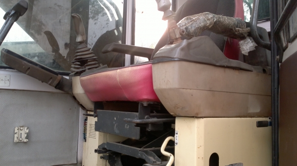 KOMATSU PC 200 - 5 ซีเรียลสูง