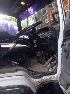 ขาย6ล้อดั๊ม ISUZU เด็กก้า 195 แรงม้า ปี43 กระบะสามมิตร สวยเดิม สนใจโทร 0819701072