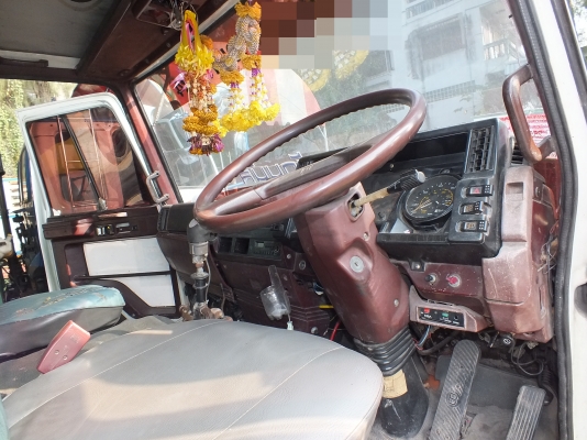 ISUZU FXZ  ติดต่อปารวี   0839686255