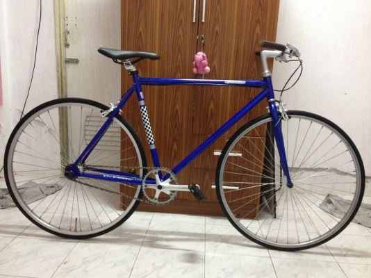 ขายจักรยานฟิกเกียร วินเทจ สีน้ำเงิน ล้อ700c จานหน้าSHIMANO 600 มีเบรคหหน้า-หลัง สภาพสวยพร้อมปั่น ราคา7900บาท กทม ขายจักรยานฟิกเกียร วินเทจ สีน้ำเงิน ล้อ700c จานหน้าSHIMANO 600 มีเบรคหหน้า-หลัง สภาพสวยพร้อมปั่น ราคา7900บาท กทม