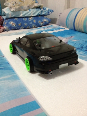 ขายรถบังคับสายพาน ไฟฟ้า รีโมทดิจิตอลของ futaba 2pl พร้อมเล่น รายละเอียด ติดต่อ โทร0875077464โส ไห้หมดเลย ตามรูปเลยคับ ราคา4500บาท