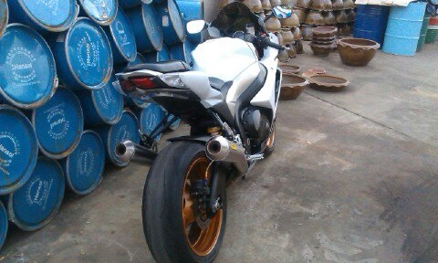 ขาย SUZUKI GSXR 1000 K9 ตัว Limited Edition เลขไมล์ 12,000 Spec cannada ขาย SUZUKI GSXR 1000 K9 ตัว Limited Edition เลขไมล์ 12,000 Spec cannada