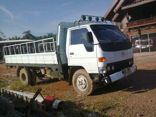 ขายรถ 6 ล้อกระบะคาร์โก้ TOYOTA 115 แรงม้า ราคา 250000